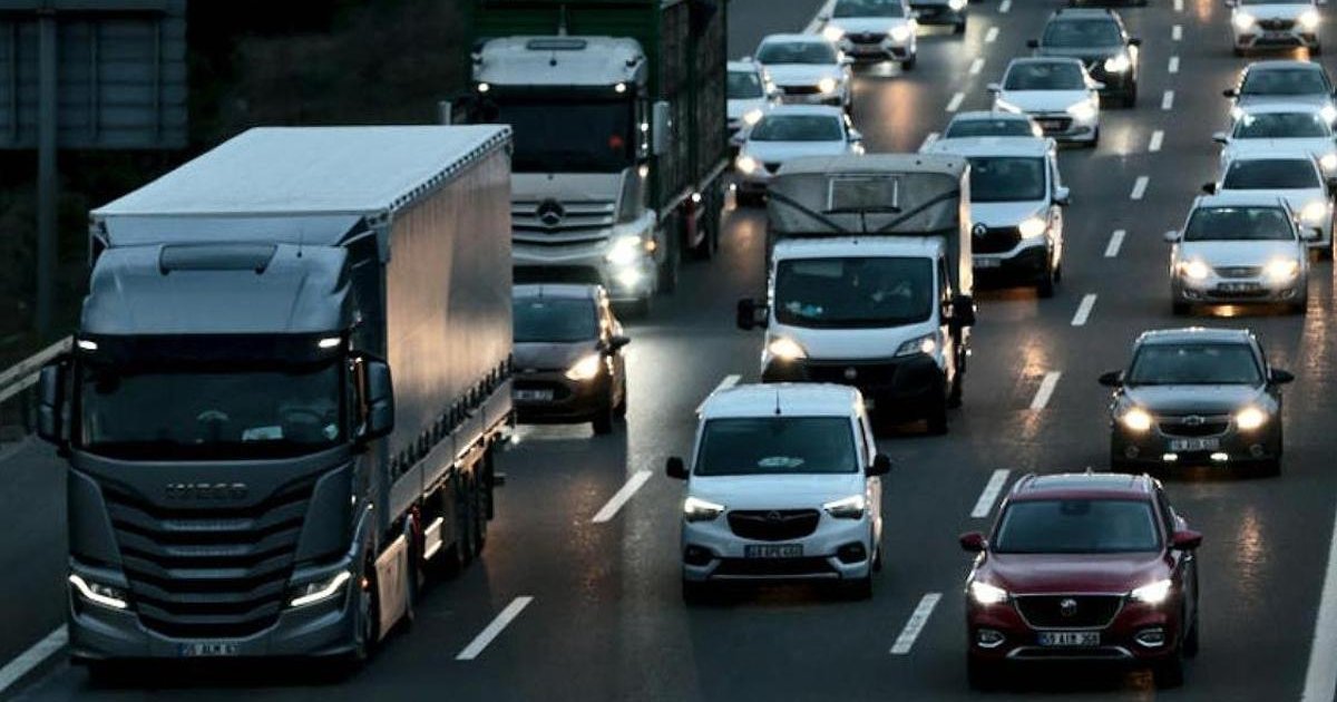 Tatil dönüşü ağır araçlara trafik kısıtlama