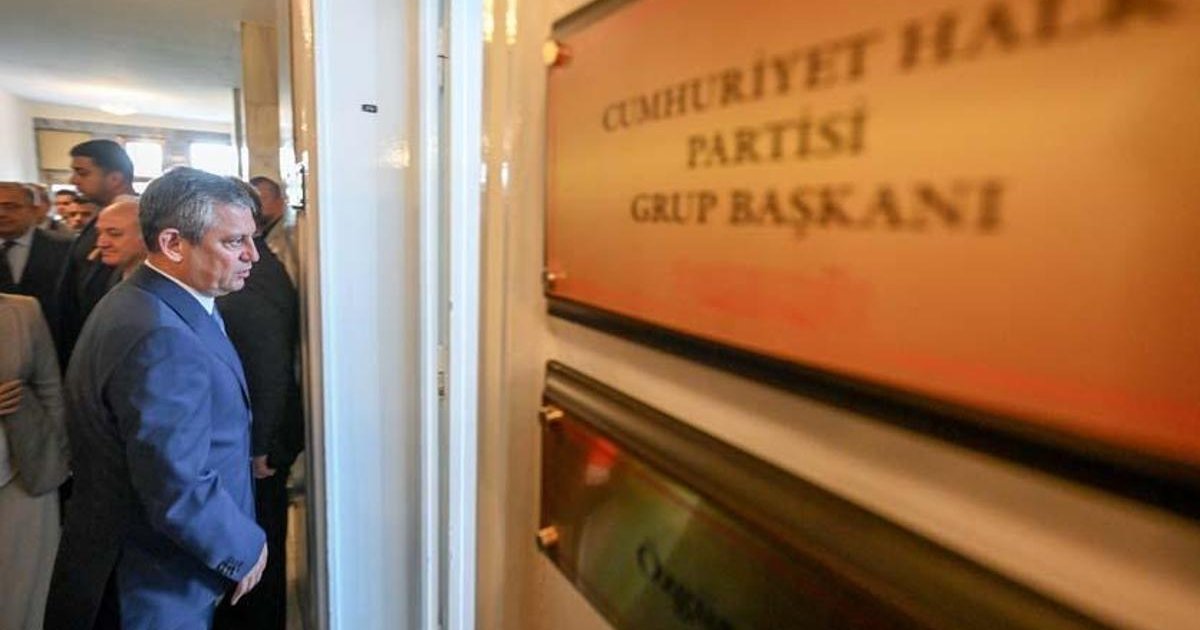 CHP'de grup toplantısı krizi! Özgür Özel açıklama yaptı