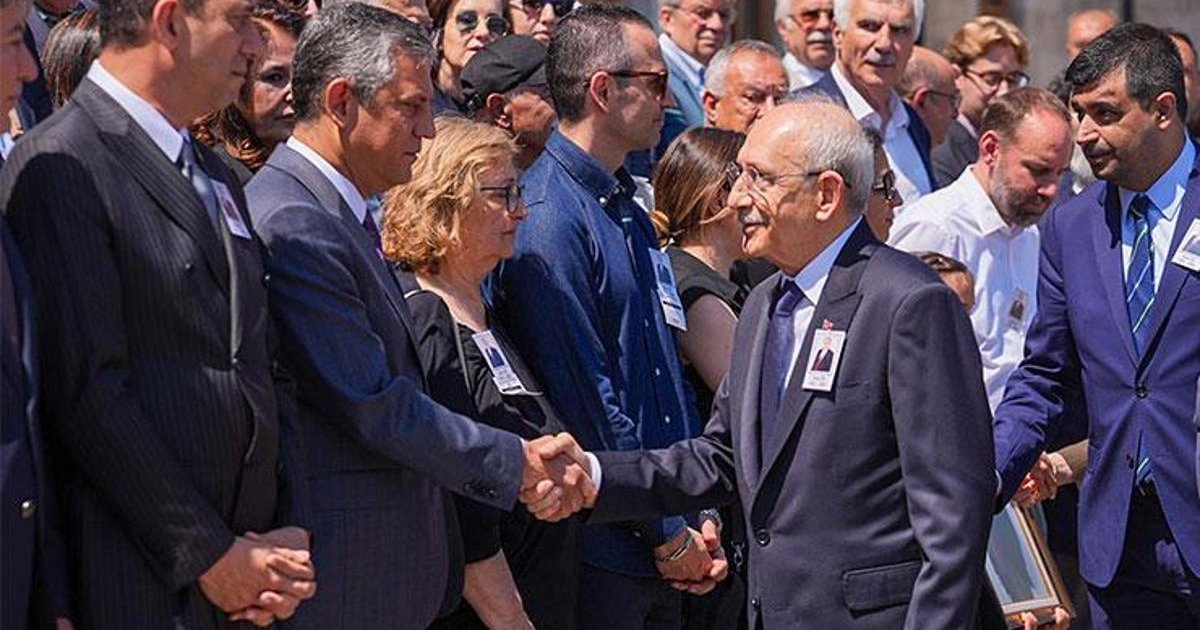 Kılıçdaroğlu ve Özel TBMM'de yan yana