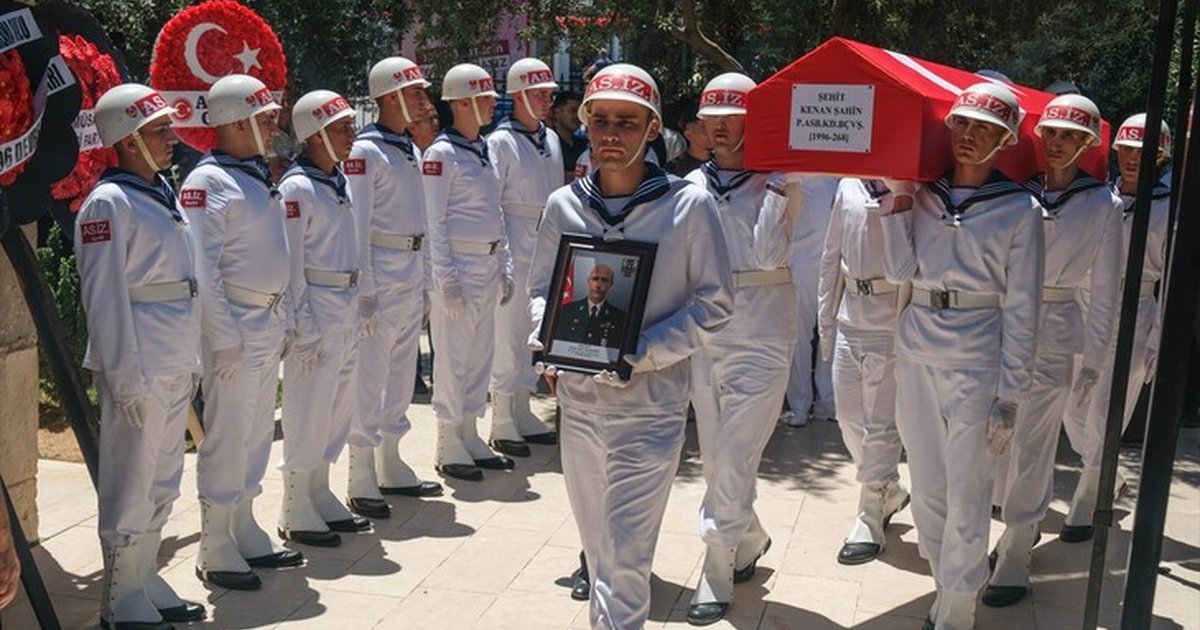 Şehit Piyade Astsubay Kıdemli Başçavuş Şahin Mersin'de defnedildi