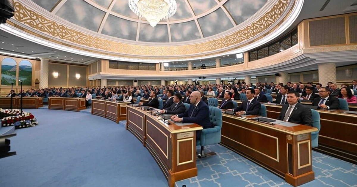 Kazakistan'da çift meclisli parlamento sistemi sona erdi