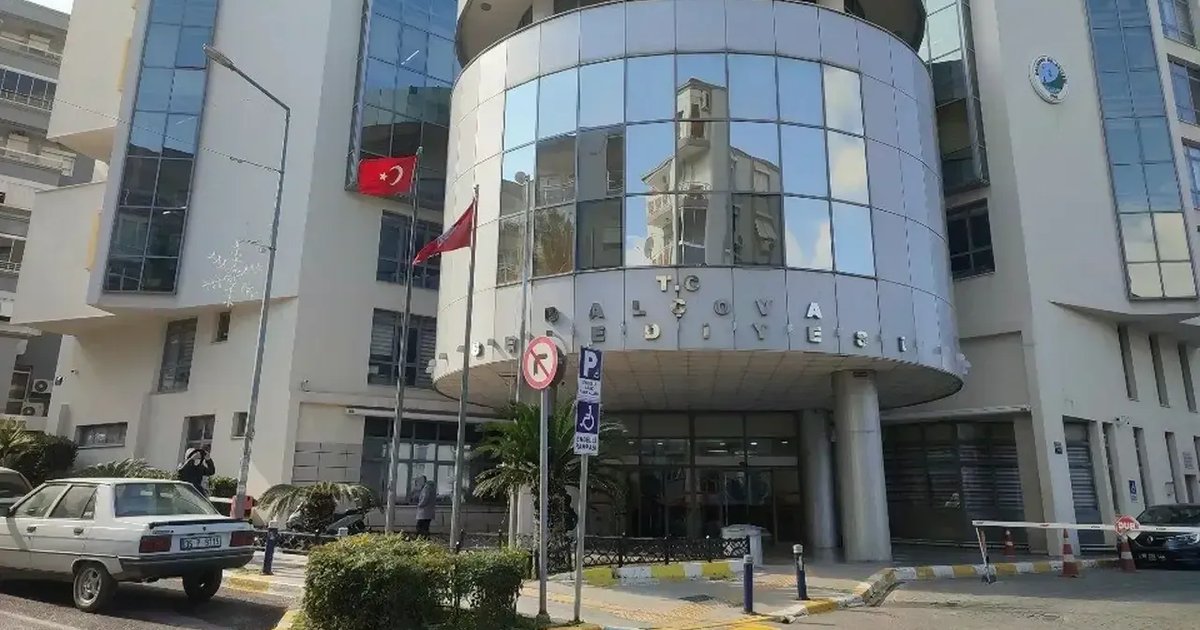 Balçova Belediye Başkanı Onur Yiğit görevden uzaklaştırıldı