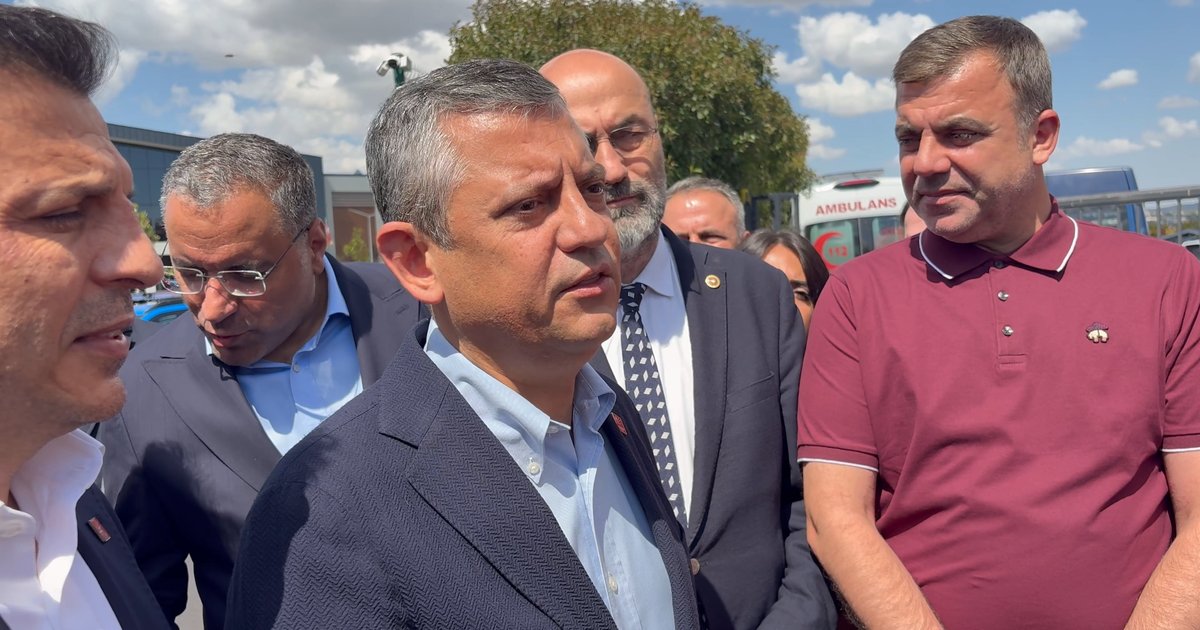 Özgür Özel'den İmamoğlu'na Silivri'de destek ziyareti