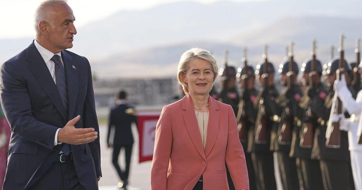 Bakan Ersoy'dan NATO Zirvesi'nde yoğun diplomasi