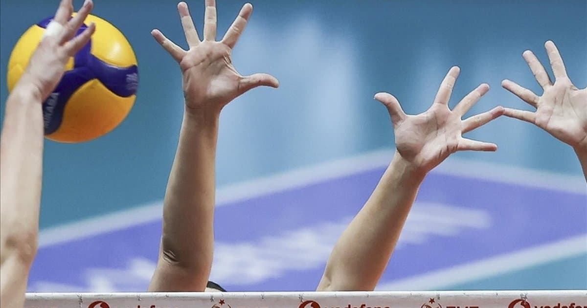 Voleybol Vodafone Sultanlar Ligi 25. hafta mücadelesi