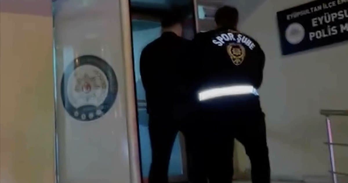 Galatasaray taraftarı hakaret nedeniyle gözaltına alındı