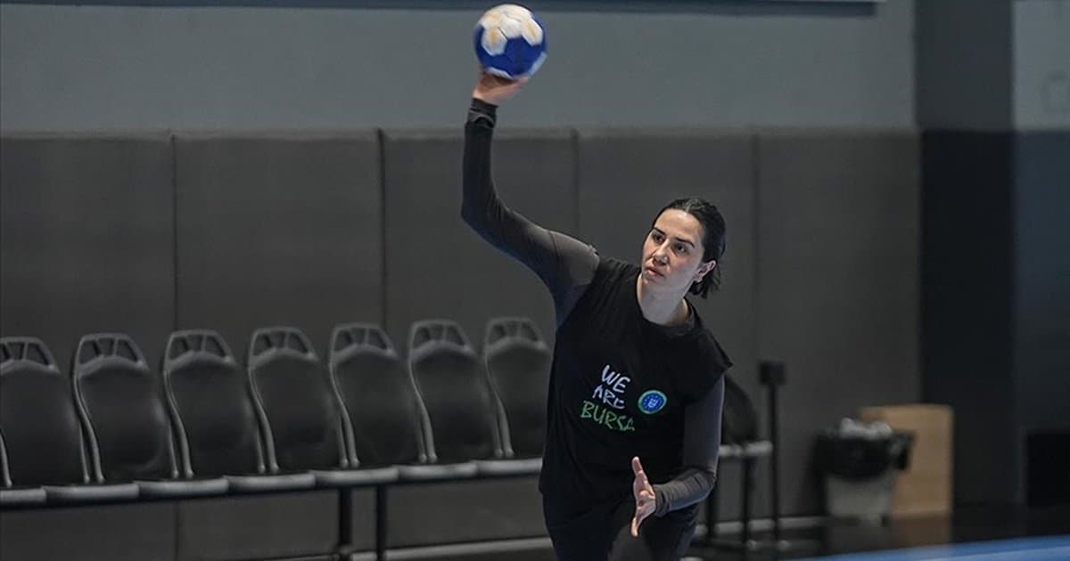 Bursa Büyükşehir Belediyespor Kadın Hentbol Takımı Şampiyonluk Peşinde