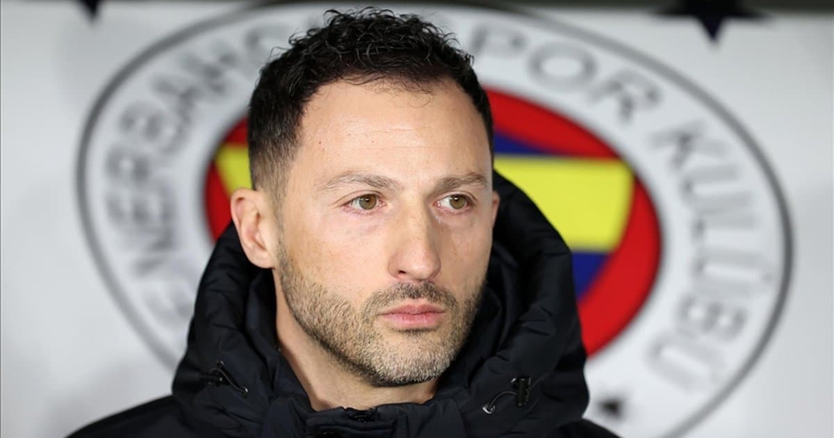 Fenerbahçe Tedesco ile yola devam ediyor