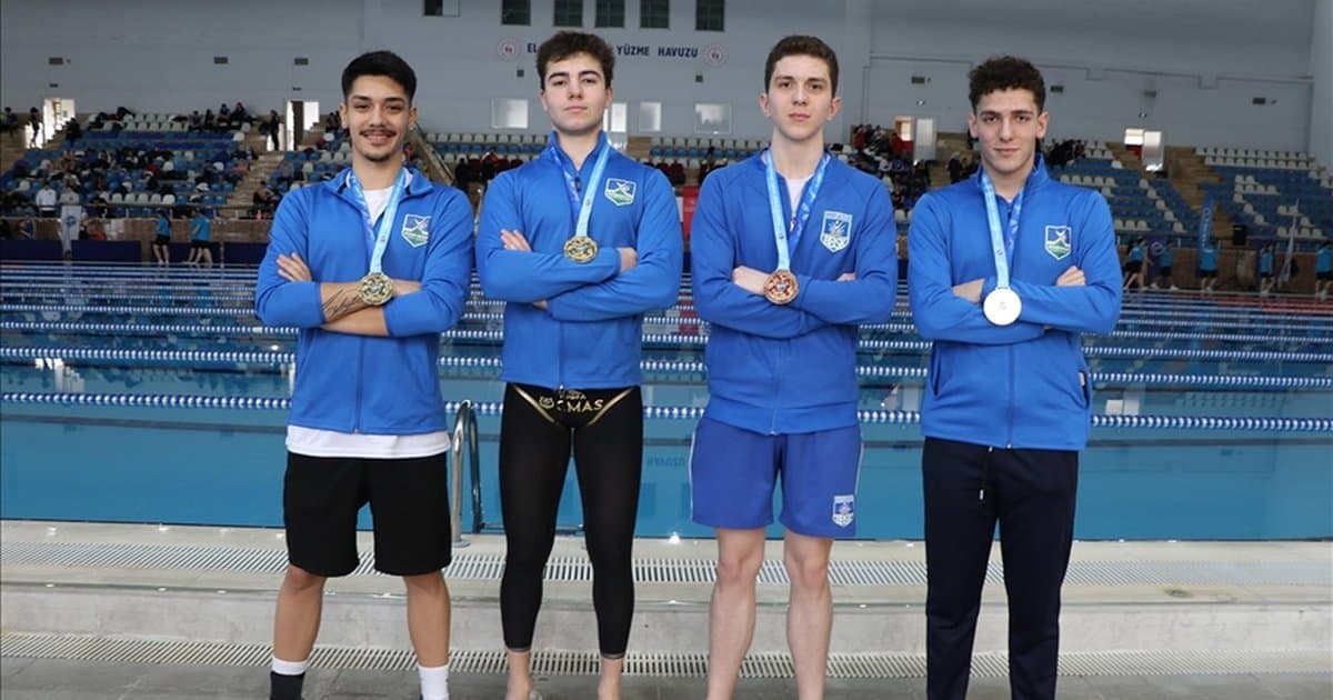 Elazığ'da Paletli Yüzme Şampiyonası'nda Türkiye Rekoru