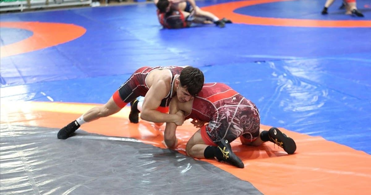 Milli güreşçiler Kastamonu'da Avrupa ve dünya şampiyonalarına hazırlanıyor