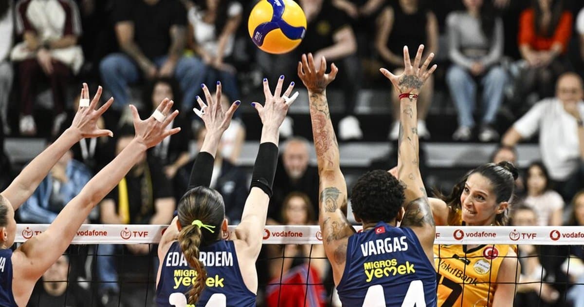 Fenerbahçe Medicana, Vakıfbank'ı 3-1 mağlup etti
