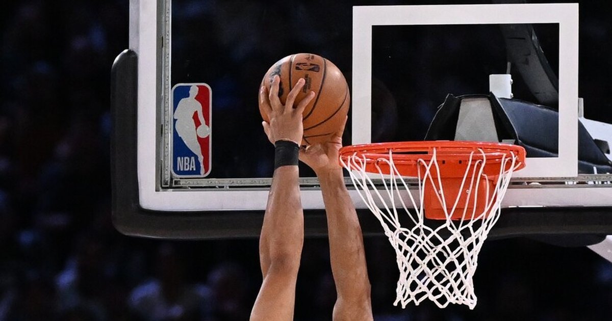 NBA play-off'larında Spurs, Thunder'ı yenerek seriyi 2-2 yaptı