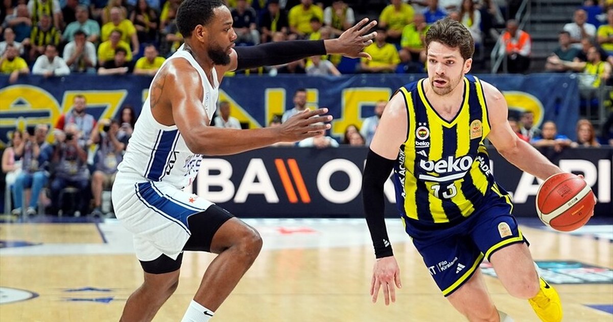Fenerbahçe Beko, play-off yarı finalinde seride 1-0 öne geçti