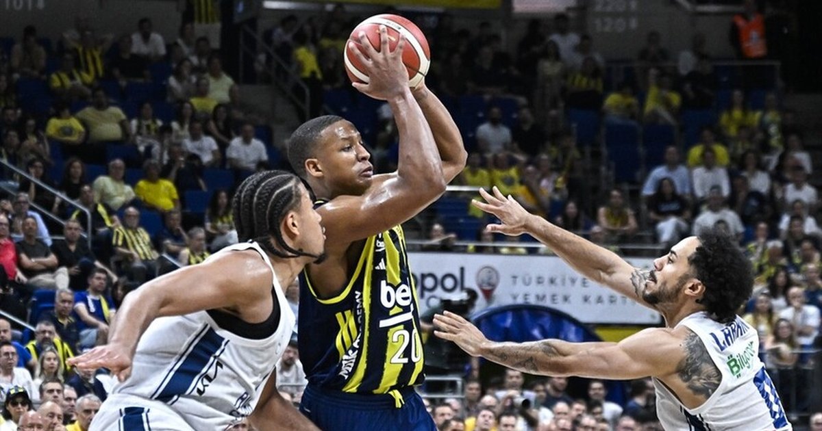 Fenerbahçe Beko, Anadolu Efes'i 73-72 yendi