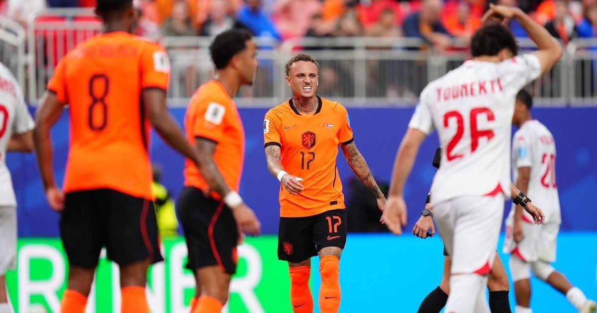 Hollanda F Grubu'nu lider tamamladı