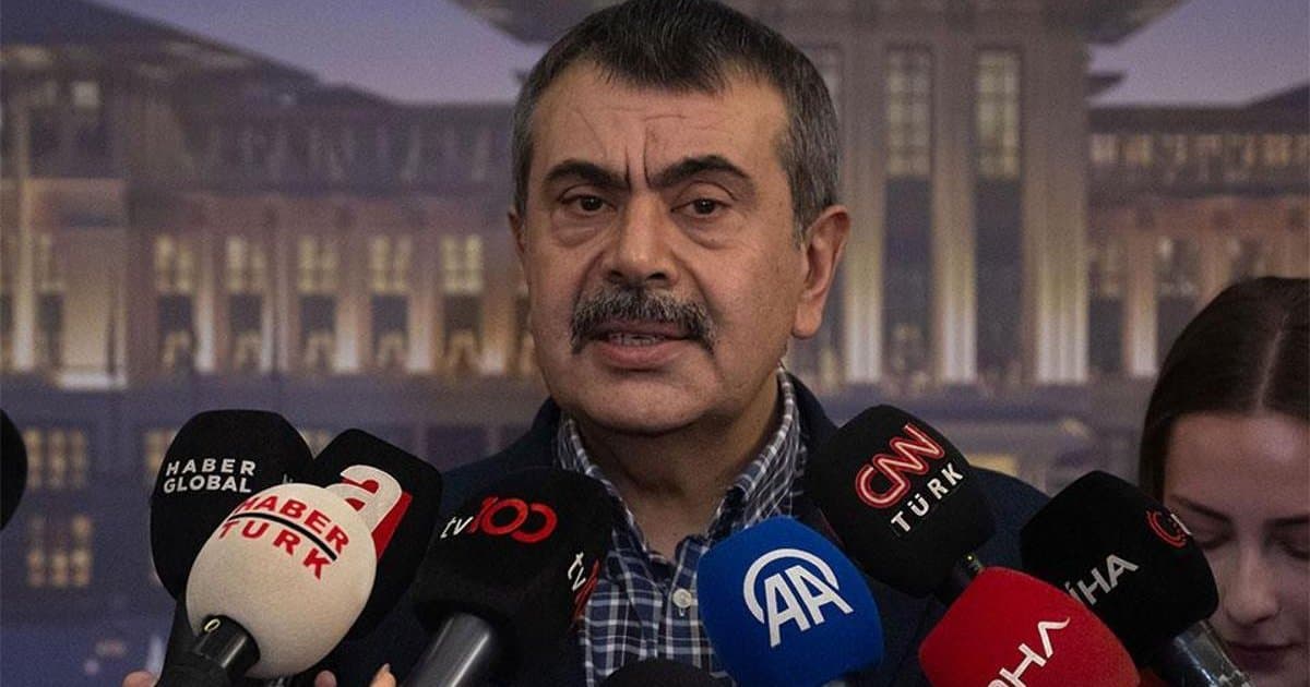 Bakan Tekin'den laiklik bildirisi açıklaması