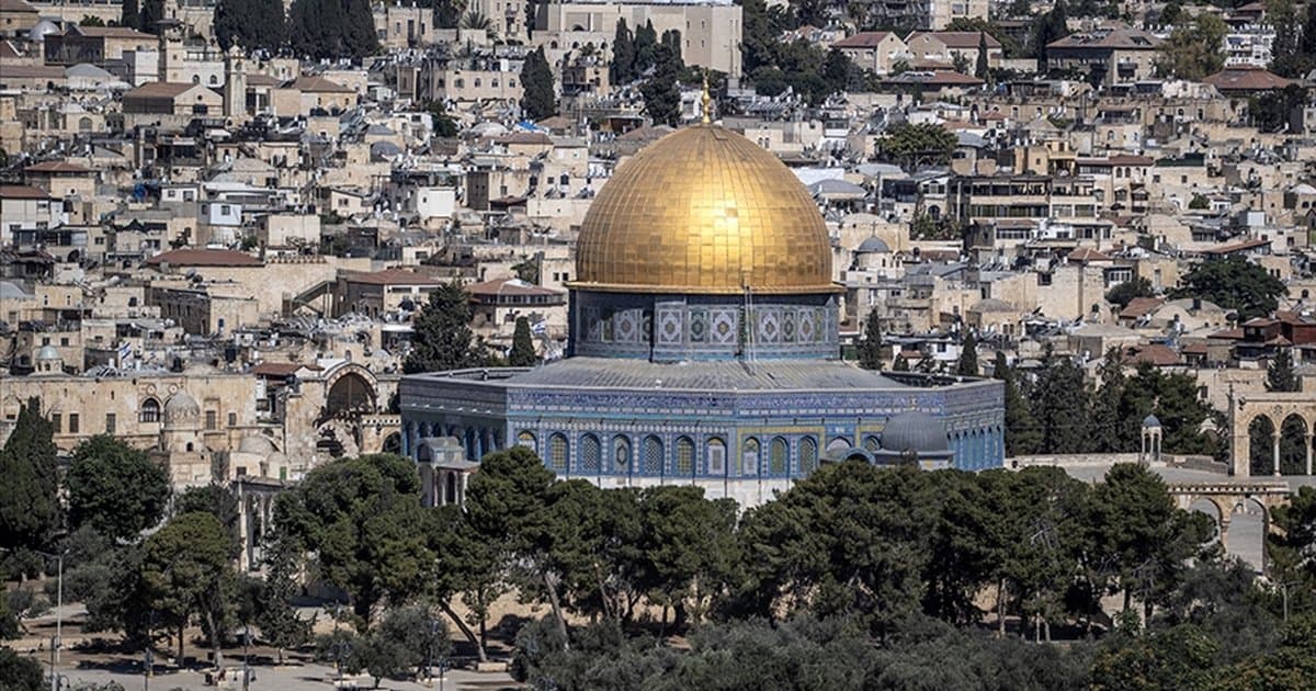 İsrail Mescid-i Aksa ve Harem-i İbrahim'i kapalı tutmaya devam ediyor