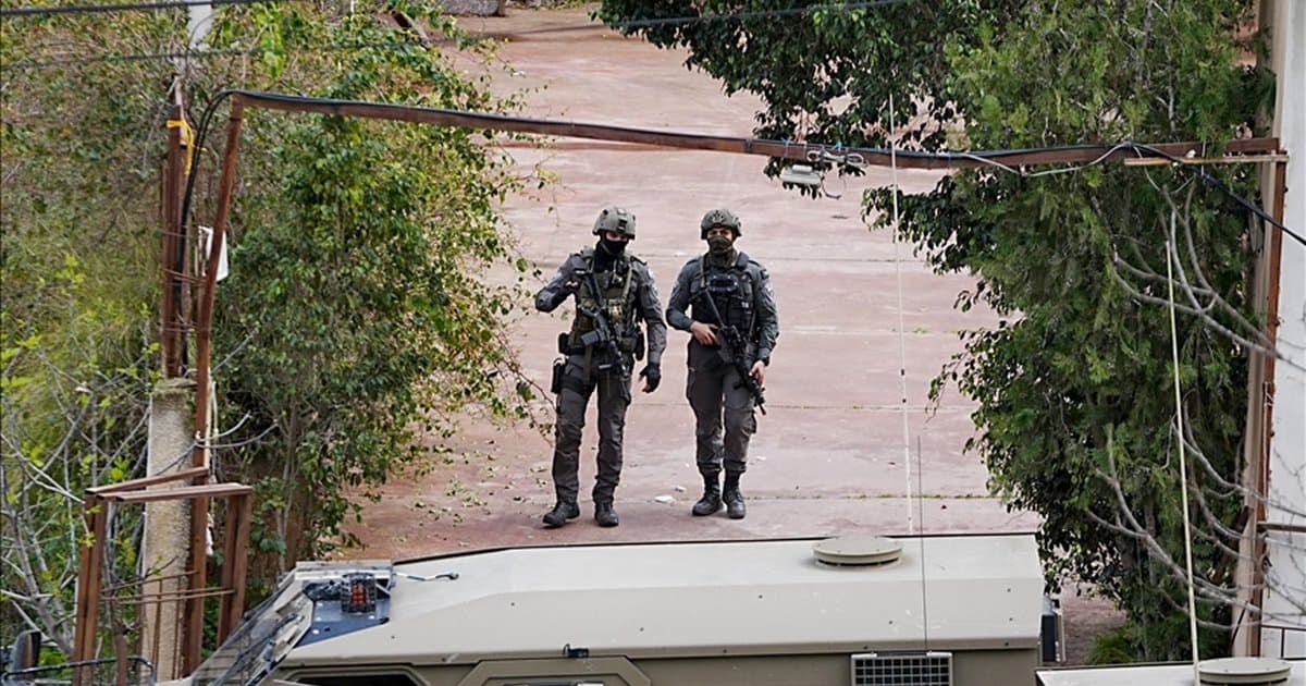 İsrail ordusu Batı Şeria'da baskın düzenledi