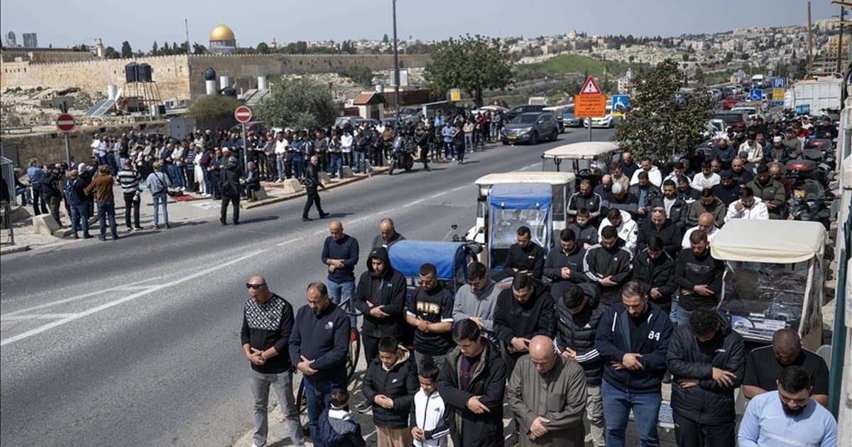 İsrail Mescid-i Aksa'yı kapalı tuttu