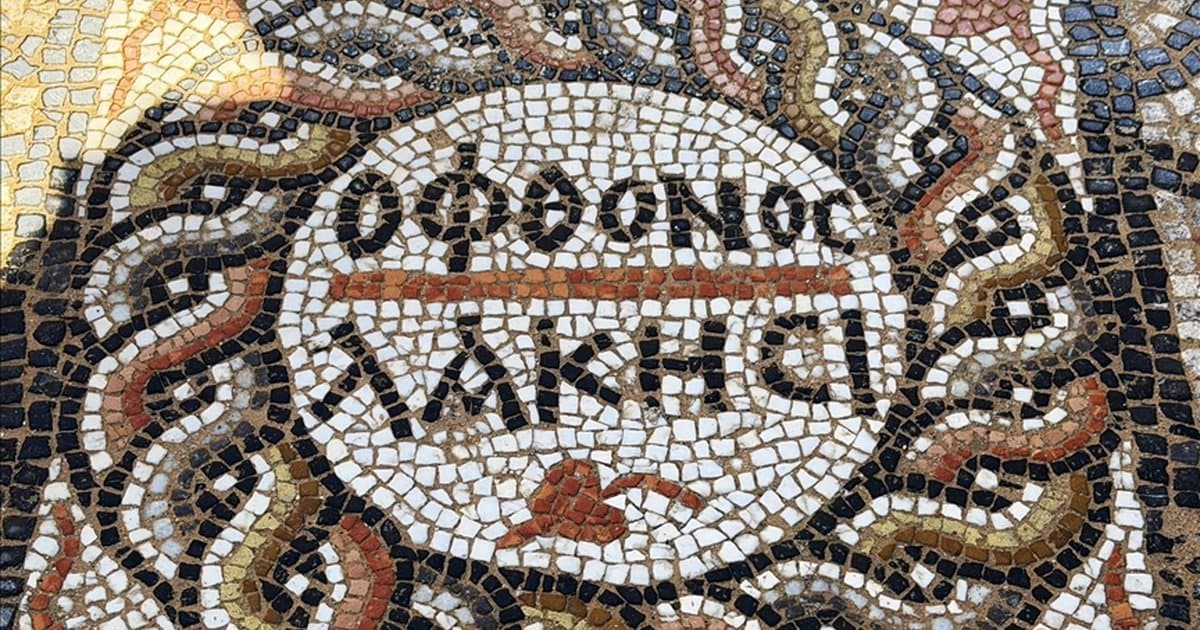 3 bin yıllık antik kentte mozaik bulundu