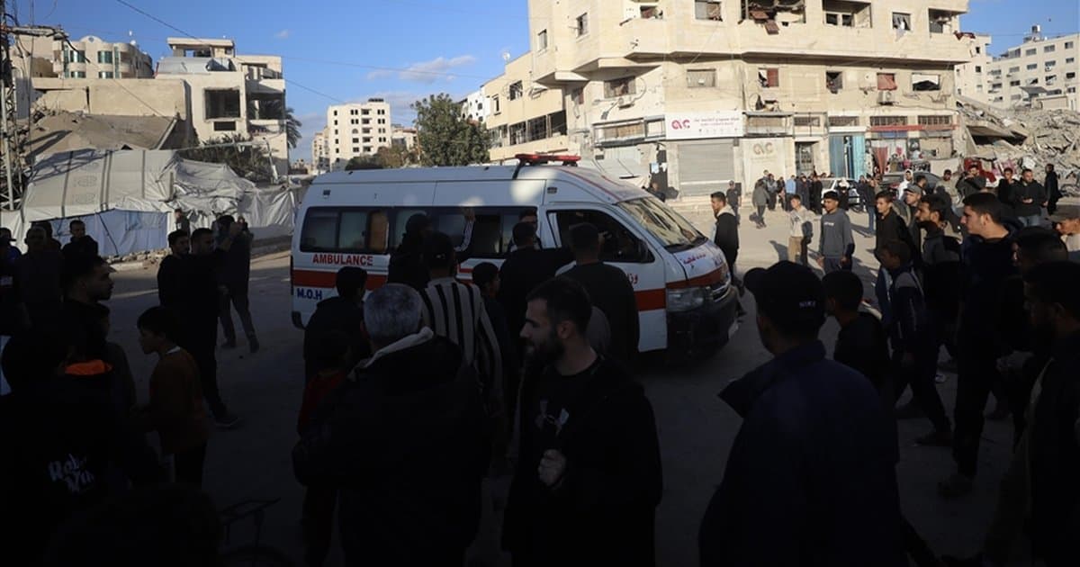 İsrail Gazze'ye saldırdı 4 ölü