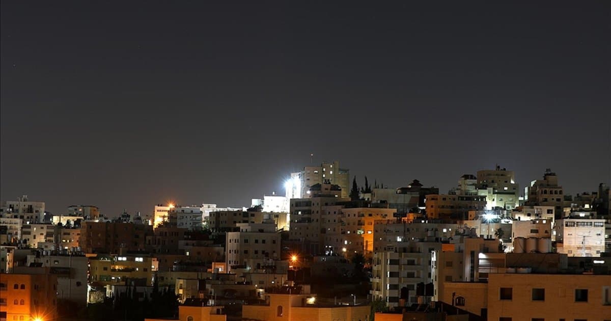 İsrail askerleri Batı Şeria'da 2 Filistinliyi yaraladı