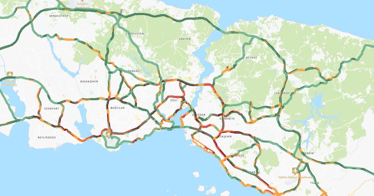 İstanbul'da trafik yoğunluğu yağmur nedeniyle arttı