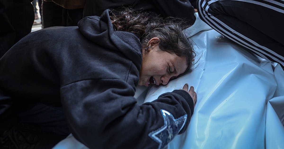 İsrail'in Gazze'ye hava saldırısında 3 Filistinli öldü