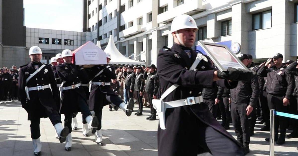 Şehit polis memuru Mustafa Aydın Edirnekapı'da toprağa verildi