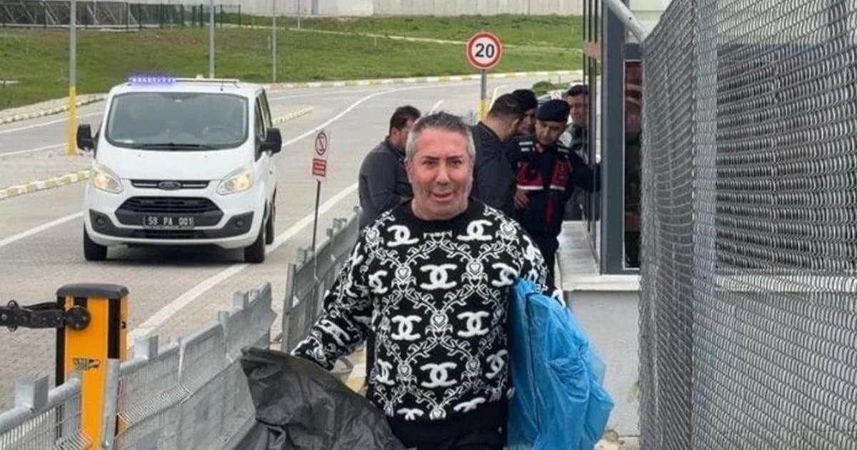 Fenomen Murat Övüç cezaevinden çıktı