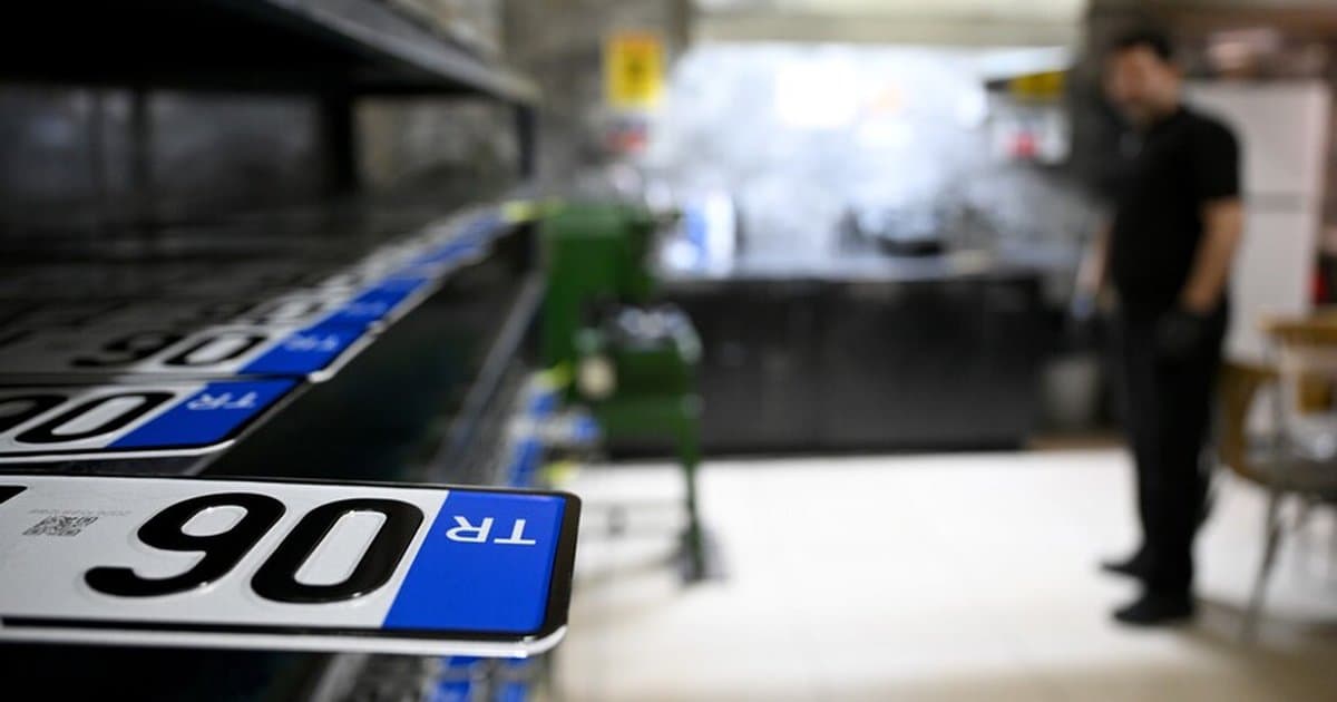 Standart dışı araç plakaları ücretsiz yenilenecek