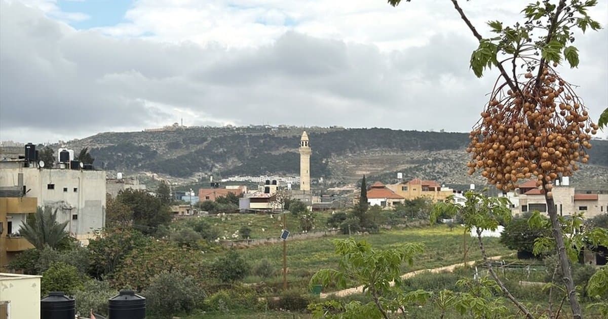 İsrailliler, Batı Şeria'daki Filistinli çiftçileri topraklarından sürüyor