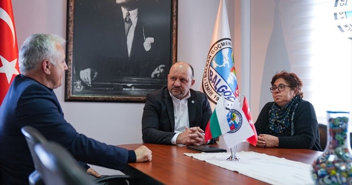 İzmir Alsancak'ta altyapı çalışmaları tepki çekiyor