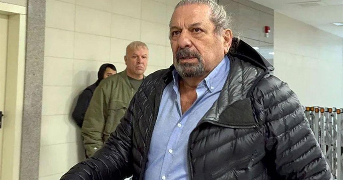 Erman Toroğlu 'halkı yanıltıcı bilgiyi yayma' suçundan beraat etti