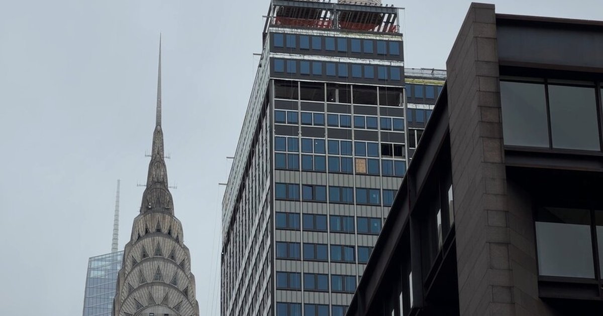 New York'ta 37 katlı bina yıkılma tehlikesi