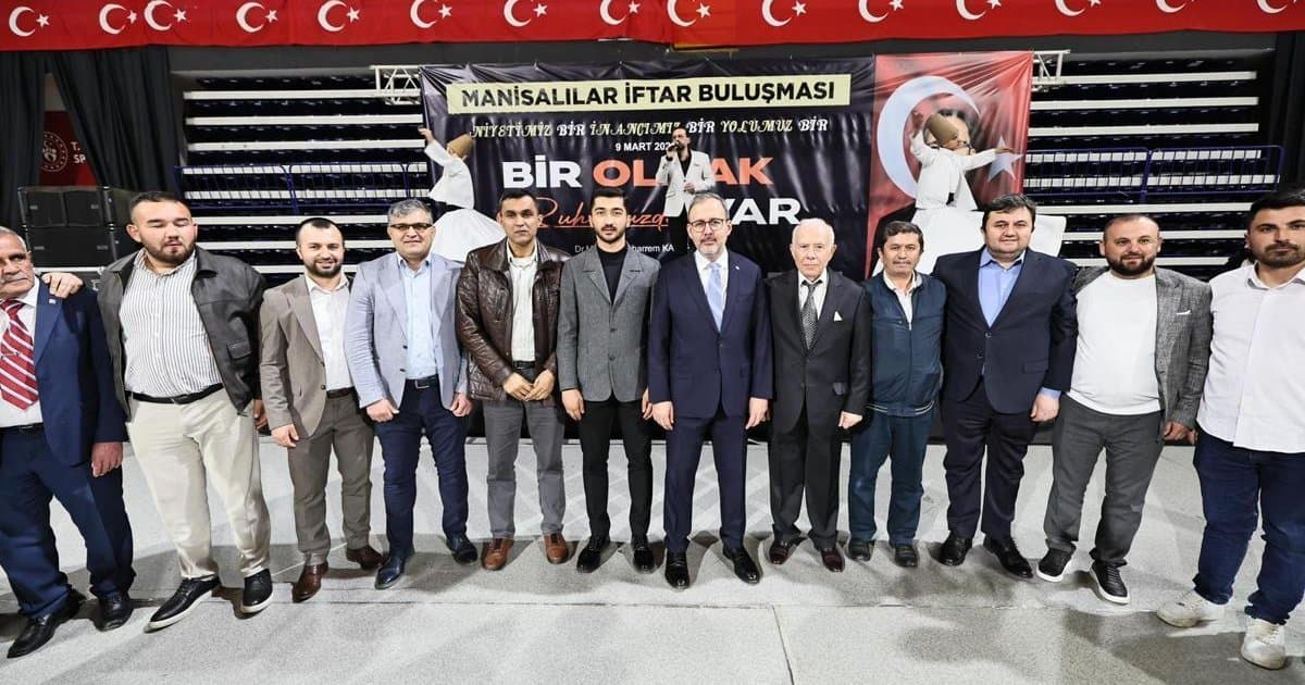 Dr. Mehmet Kasapoğlu İzmir'de Manisalılar İftar Buluşması'nda