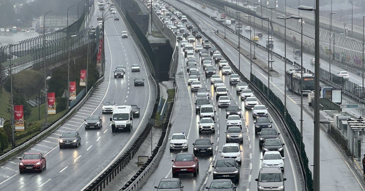 İstanbul'da trafik bayramda da yoğun