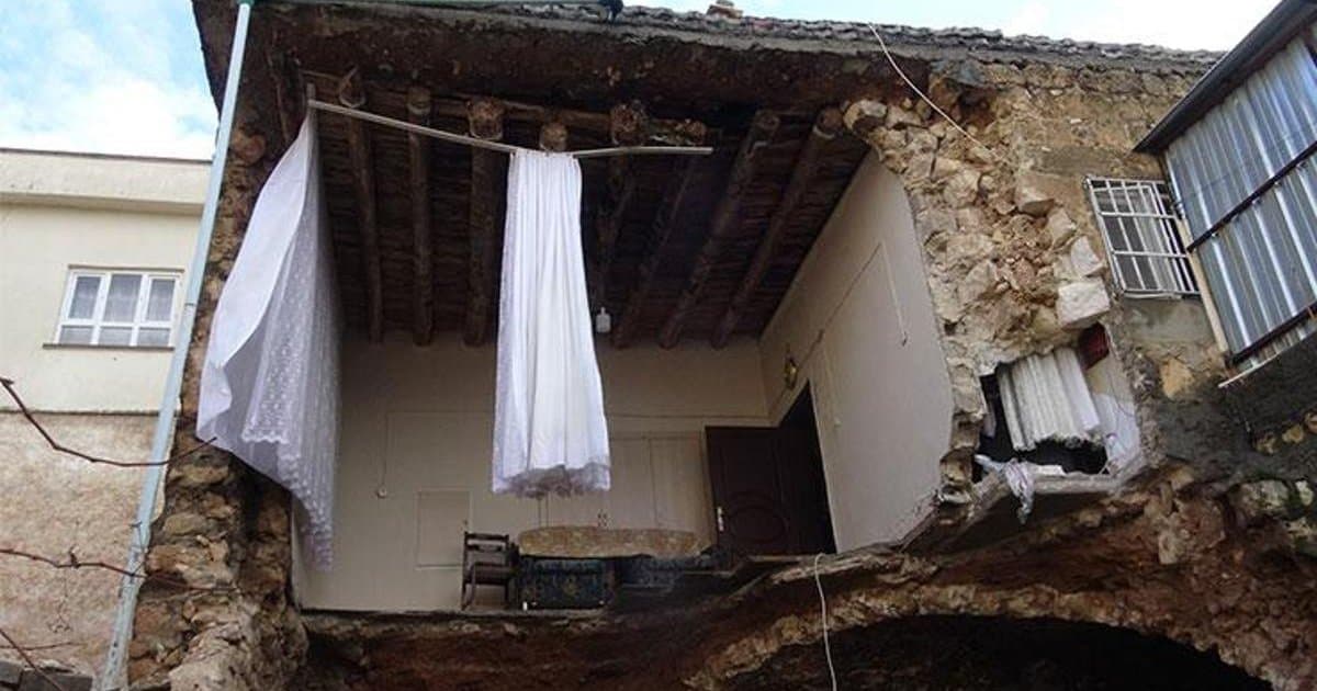 Batman'da sağanak: Ev çöktü, can kaybı yok