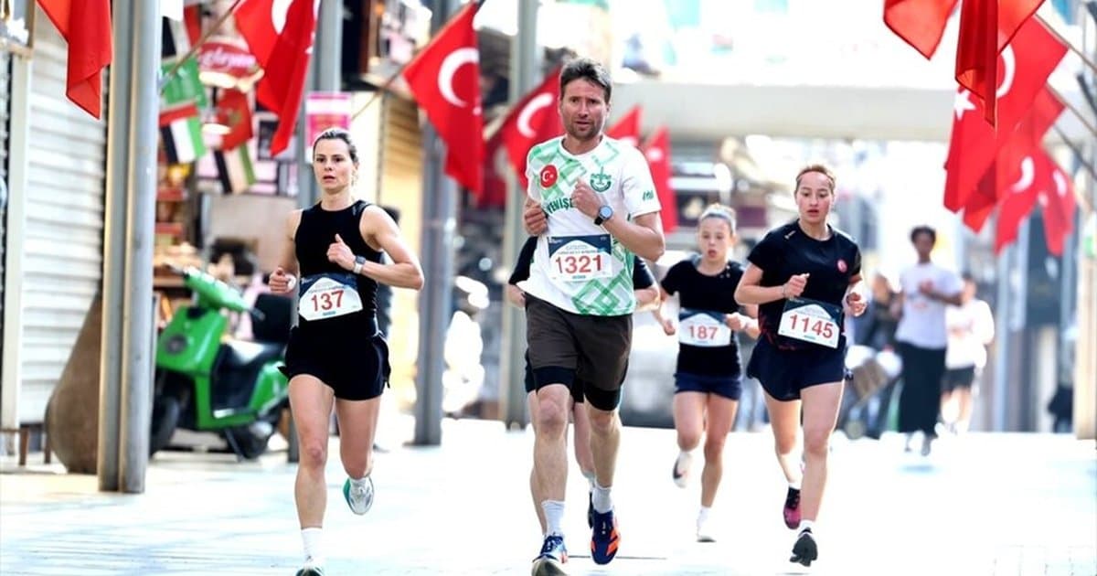 Bursa'da 18. Uluslararası Tarihi Kent Koşusu yapıldı