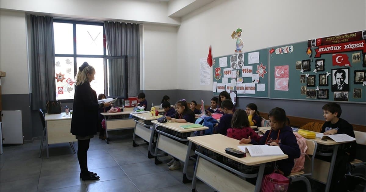 Okullarda Nisan Boyunca Maarifin Kalbinde Çocuk Etkinlikleri