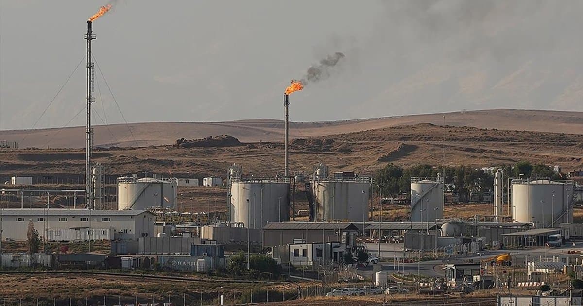 Irak'ın kredi notu negatif izlemeye alındı