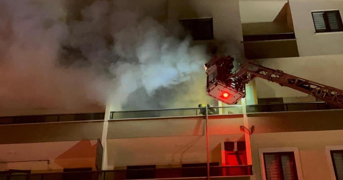 Bursa Nilüfer'de 5 katlı binada yangın