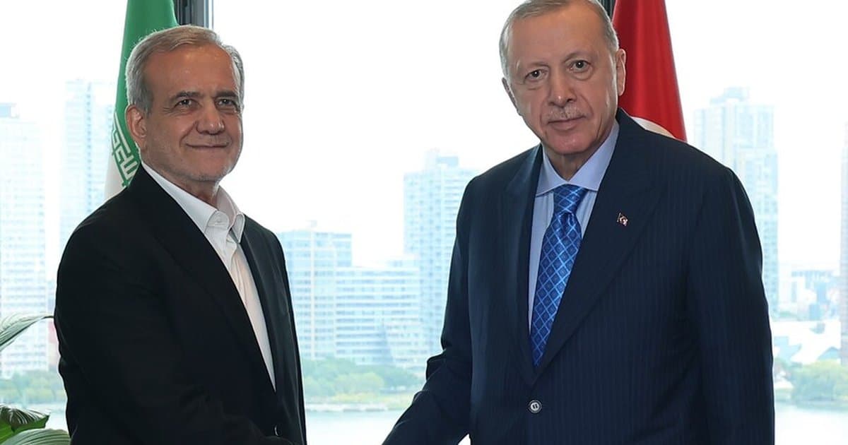 Cumhurbaşkanı Erdoğan, Pezeşkiyan ile telefonla görüştü