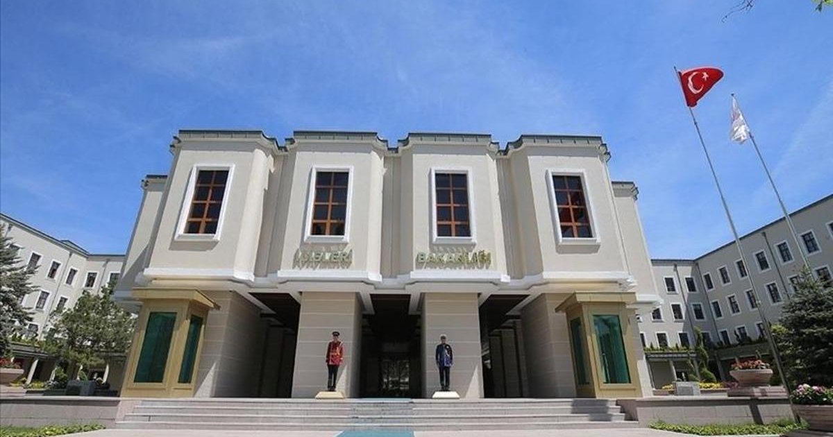 Gözaltında usulsüz arama iddiası soruşturması