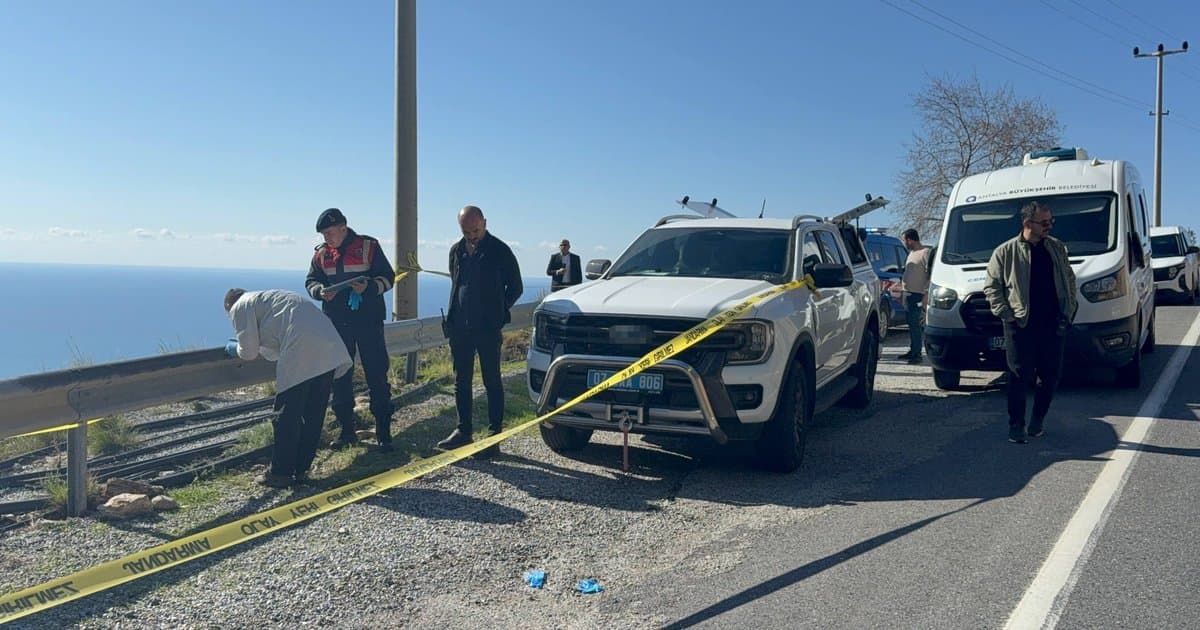 Antalya'da şüpheli kadın ölümü, eşi gözaltına alındı