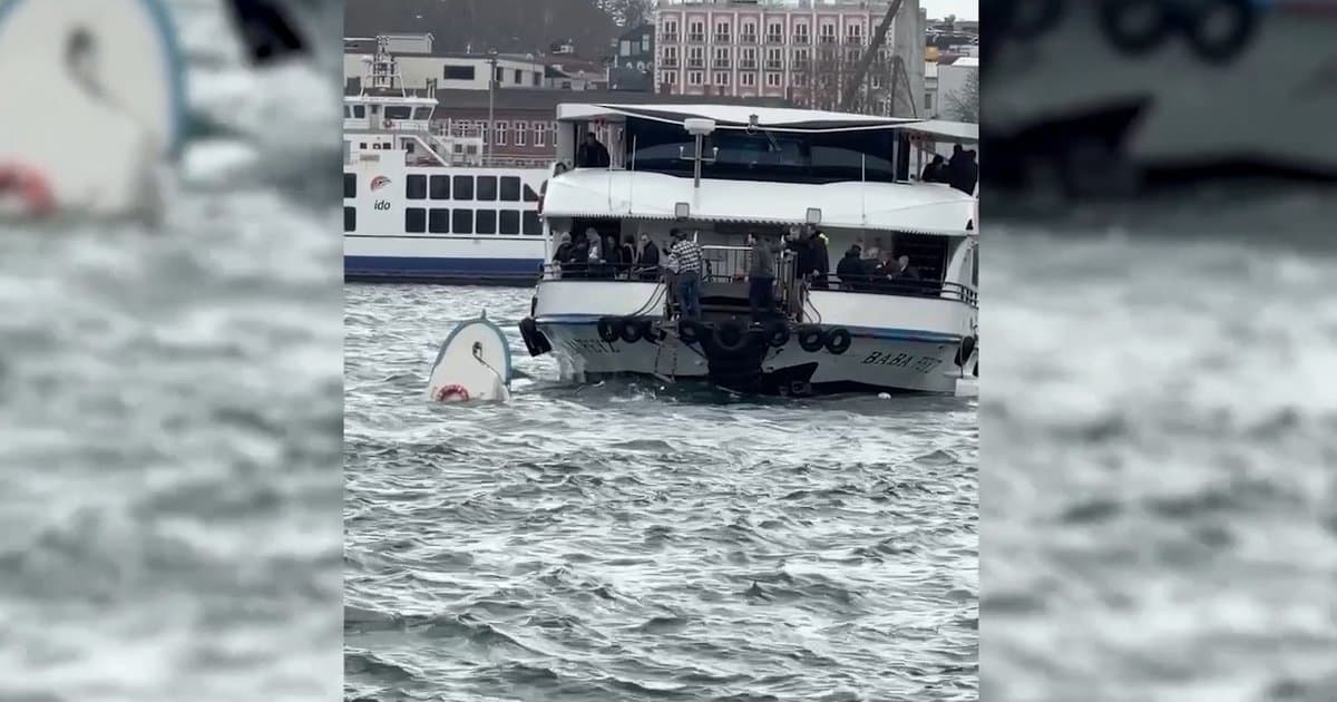 Karaköy'de Vapur Kazası: 1 Kişi Denize Düştü