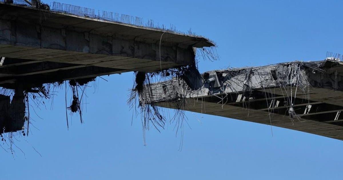 İran'da köprü saldırısında ölü sayısı 13'e çıktı