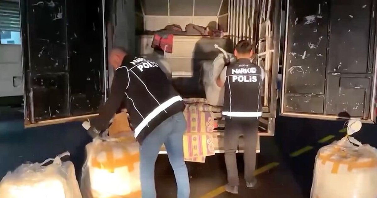Uyuşturucu satıcılarına operasyon: 381 şüpheli tutuklandı