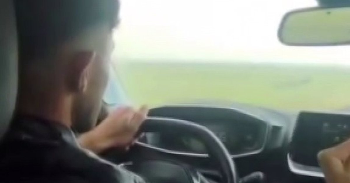 Nişan dönüşü trafik kazası: 2 ölü
