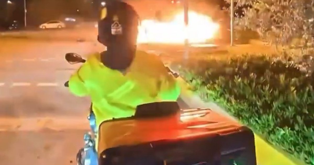 Maltepe Sahili'nde otomobil alev aldı: 4 yaralı